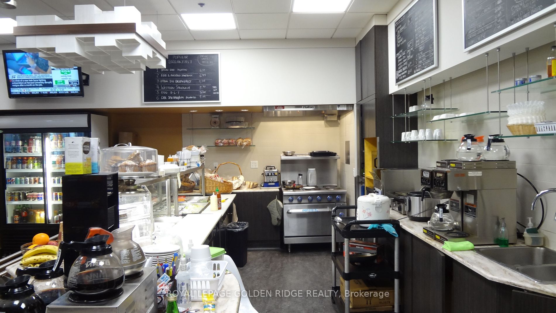 5255 Yonge St Property Photo 4