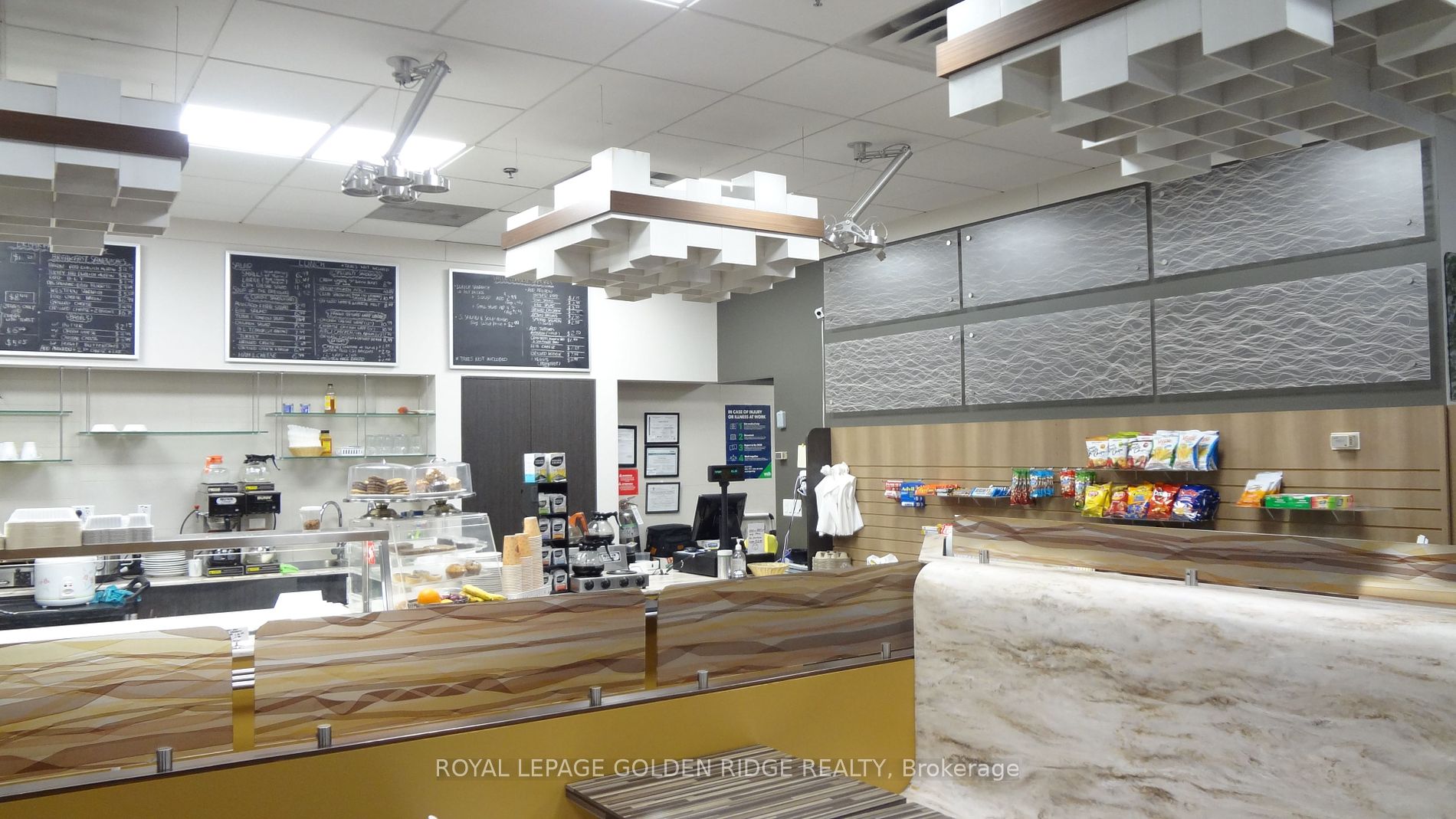 5255 Yonge St Property Photo 7