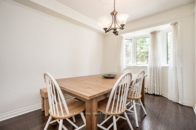 570 Wellington St W 2 Property Photo 6