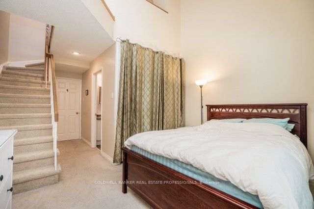 570 Wellington St W 2 Property Photo 13