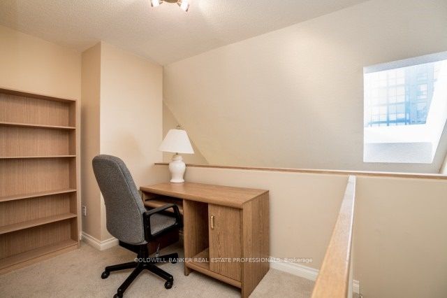 570 Wellington St W 2 Property Photo 14