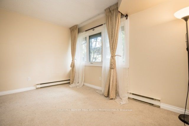 570 Wellington St W 2 Property Photo 15