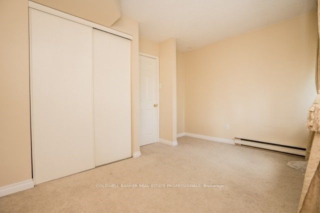 570 Wellington St W 2 Property Photo 16