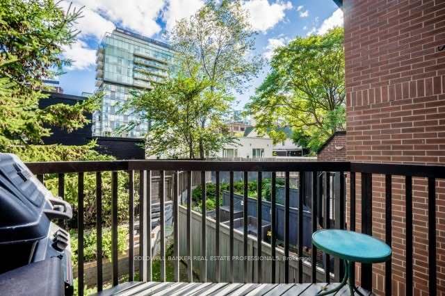 570 Wellington St W 2 Property Photo 18