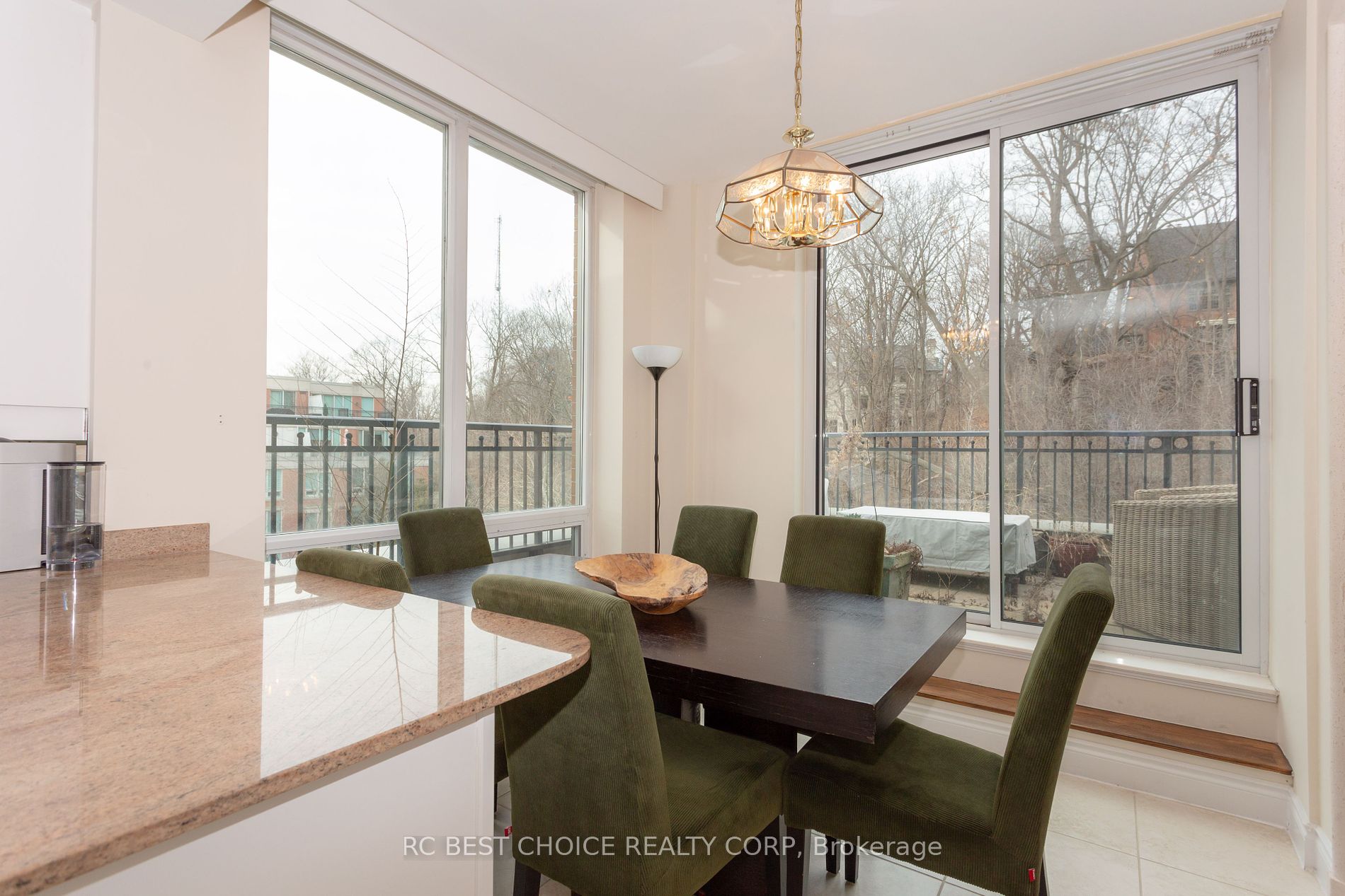 38 William Carson Cres 5 Property Photo 4