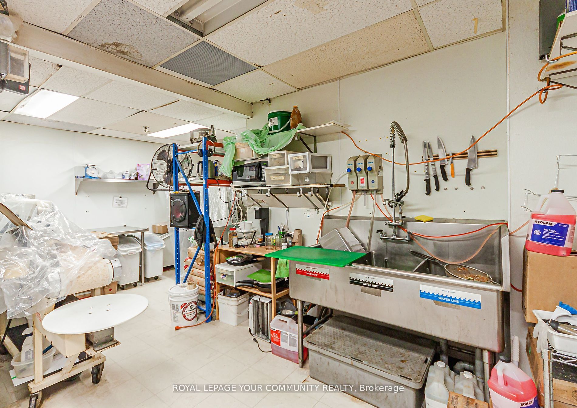 112 Elizabeth St Property Photo 22