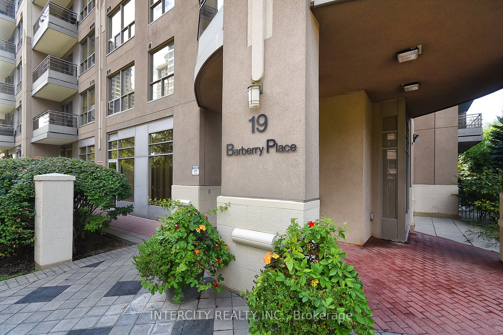 19 Barberry Pl 3 Property Photo 1
