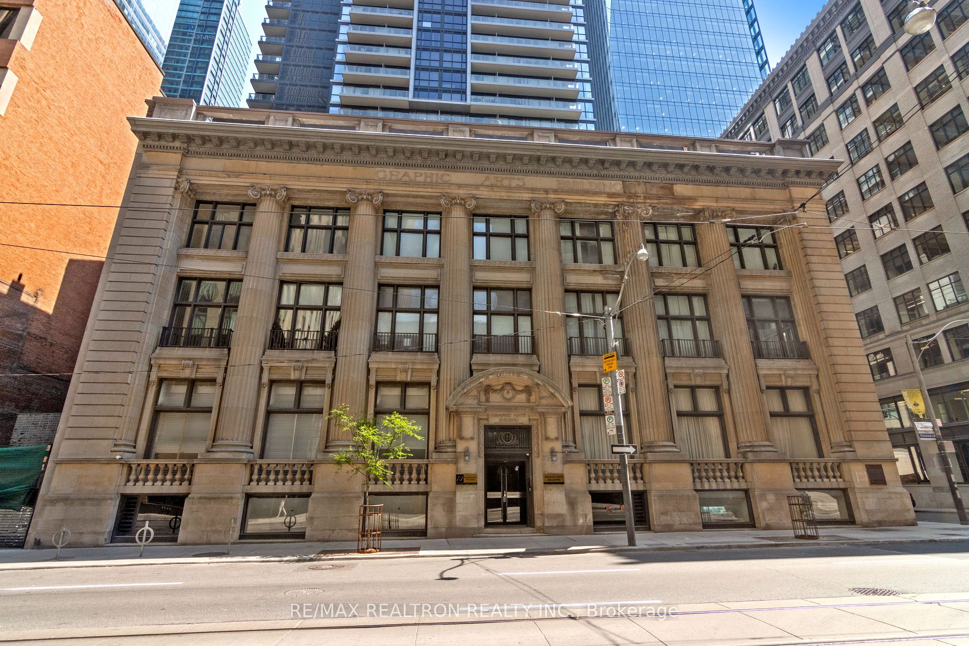 73 Richmond St W Property Photo 1