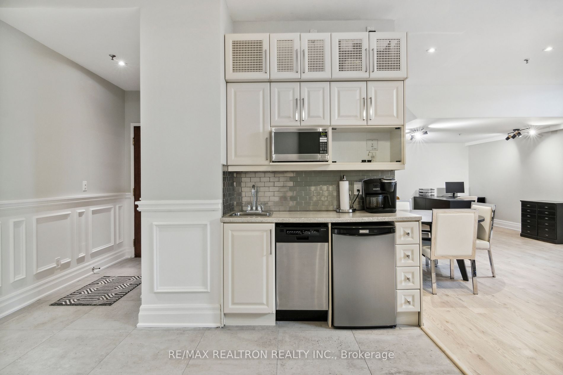 73 Richmond St W Property Photo 24