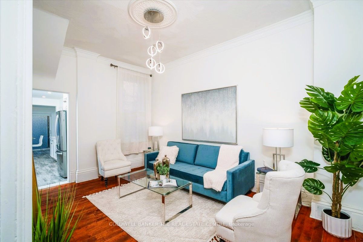 102 Bleecker St Property Photo 5