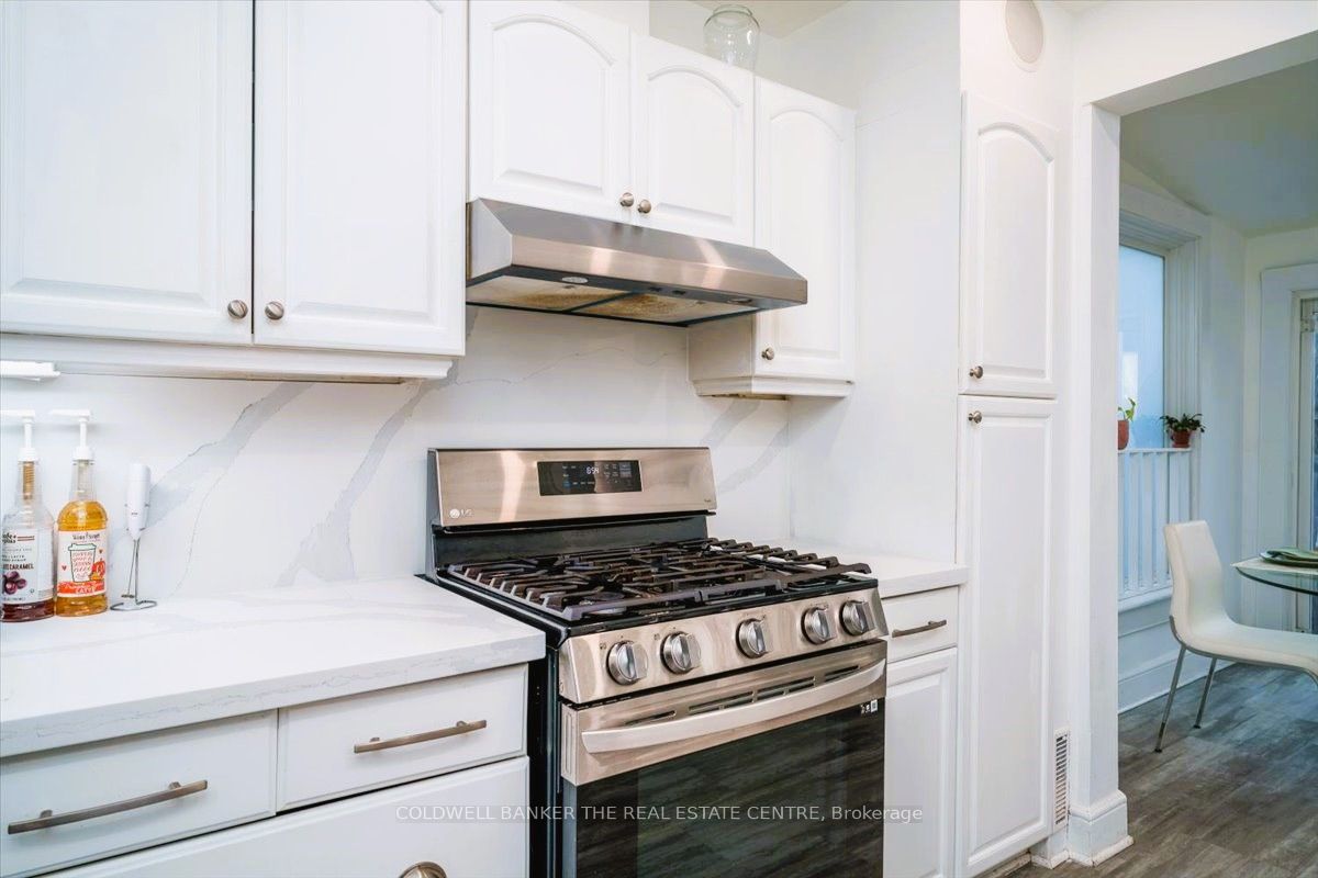 102 Bleecker St Property Photo 11