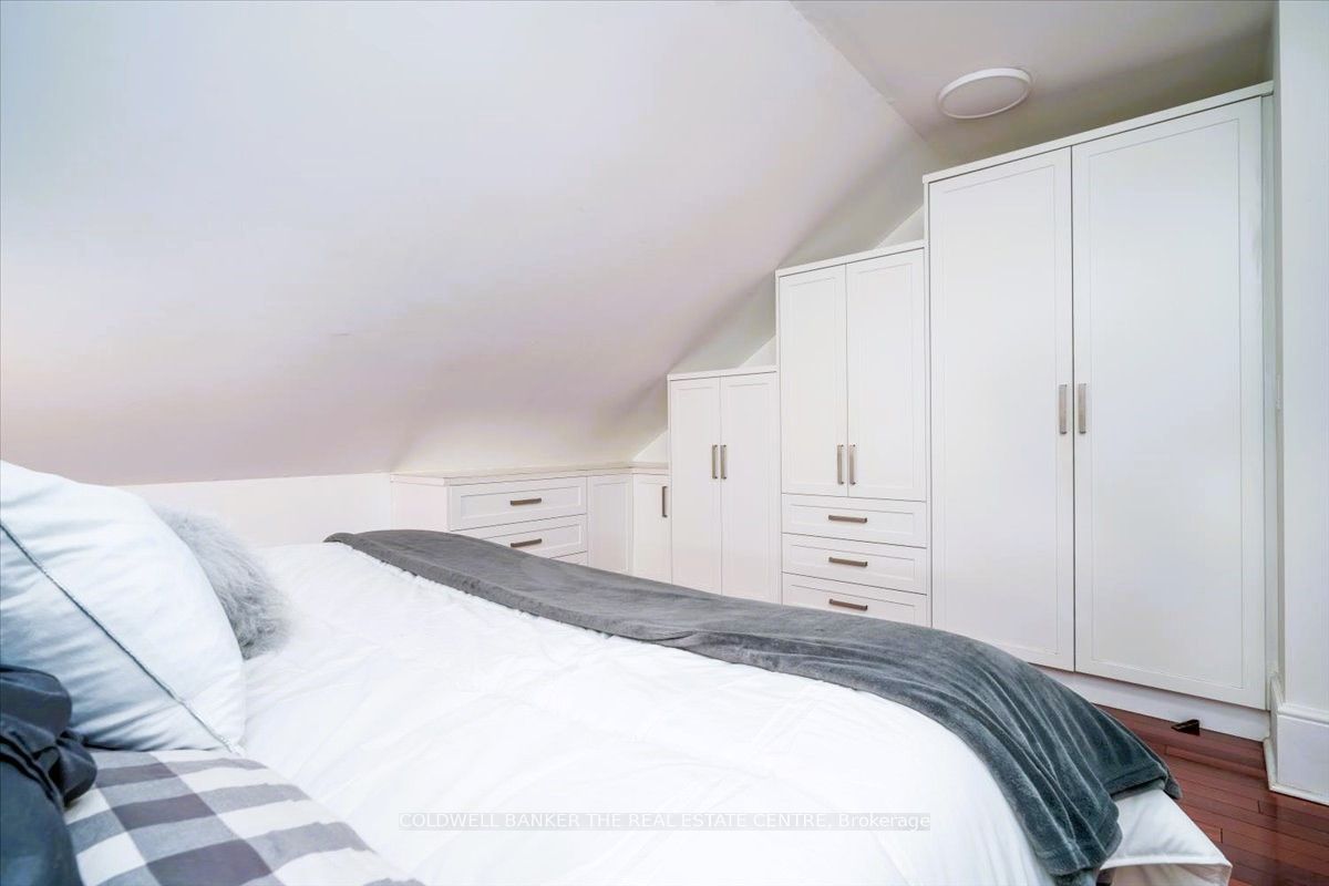 102 Bleecker St Property Photo 23