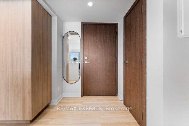 17 Bathurst St 08 Property Photo 1