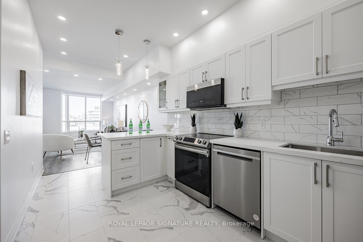 284 Bloor St W 1005 Property Photo 1