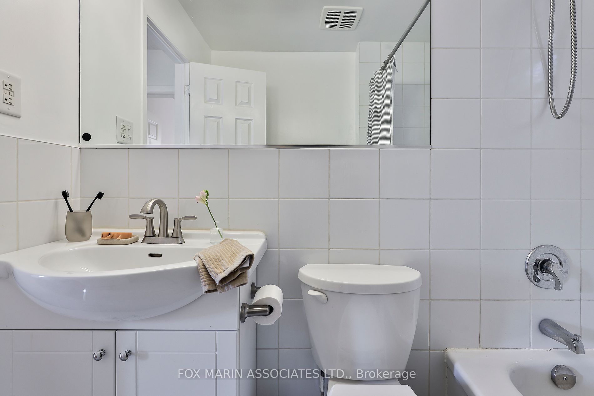 1840 Bathurst St 202 Property Photo 38