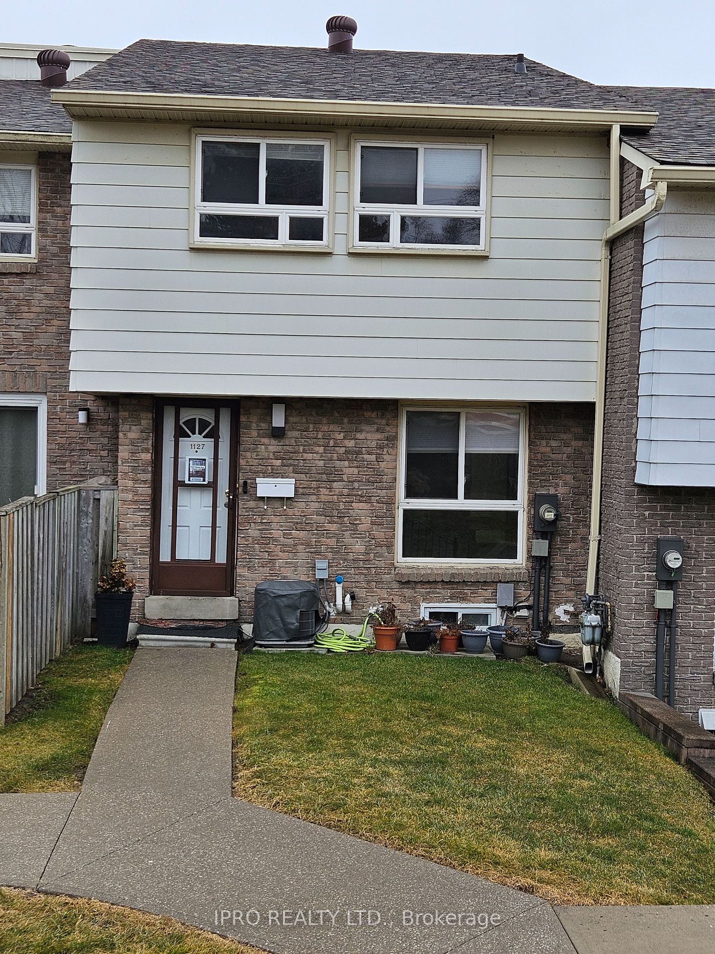 1127 Finch Ave E 205 Property Photo 1