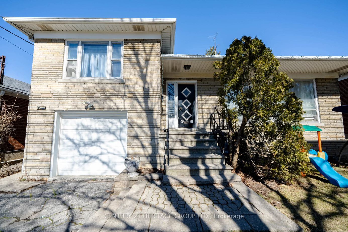262 Park Home Ave Property Photo 1