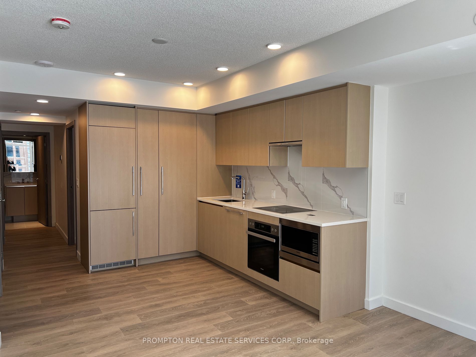 38 Widmer St 5 Property Photo 1