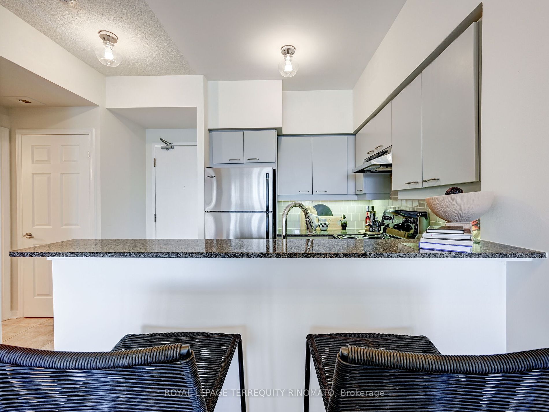 481 Rosewell Ave 21 Property Photo 11