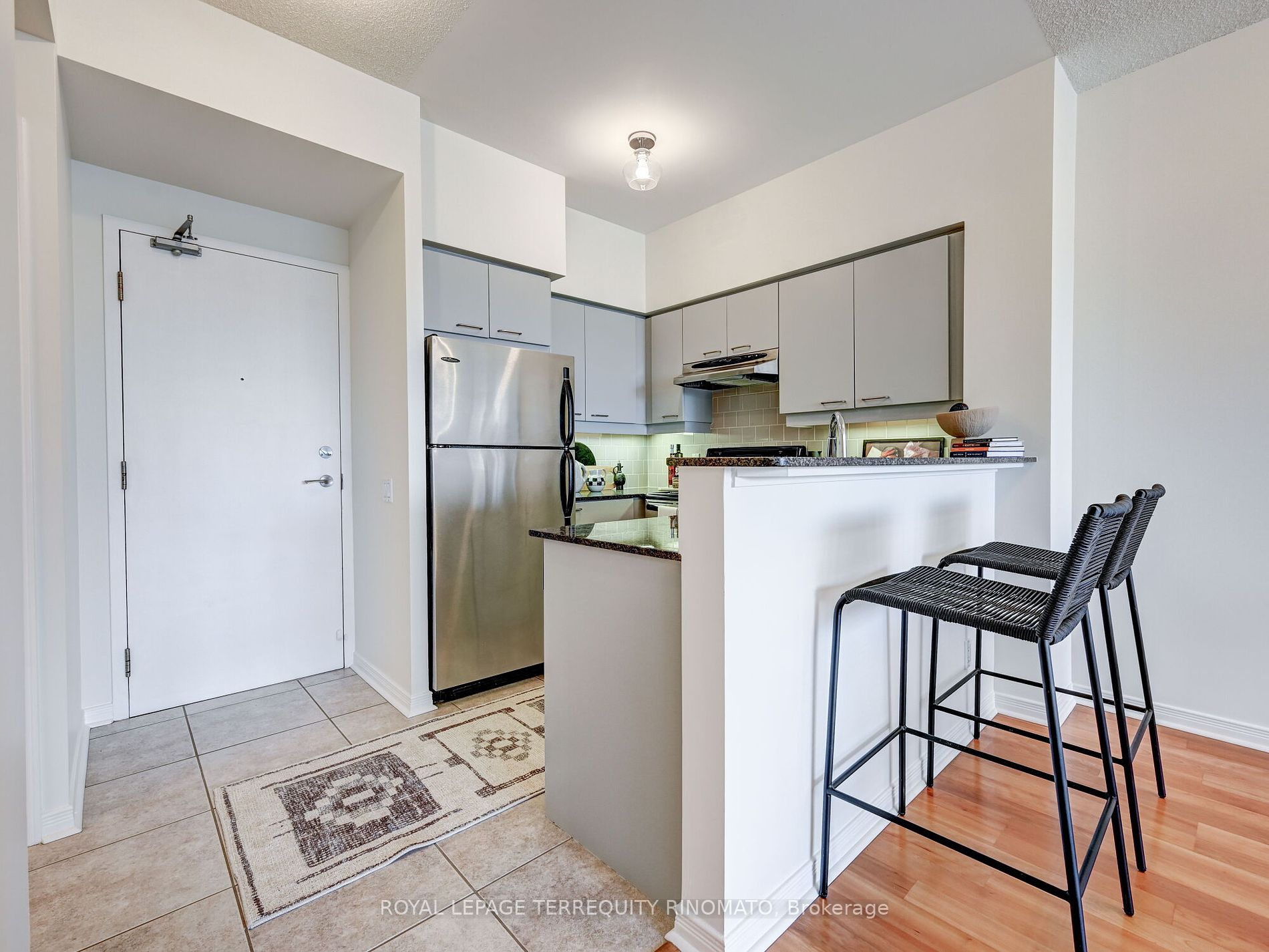 481 Rosewell Ave 21 Property Photo 12