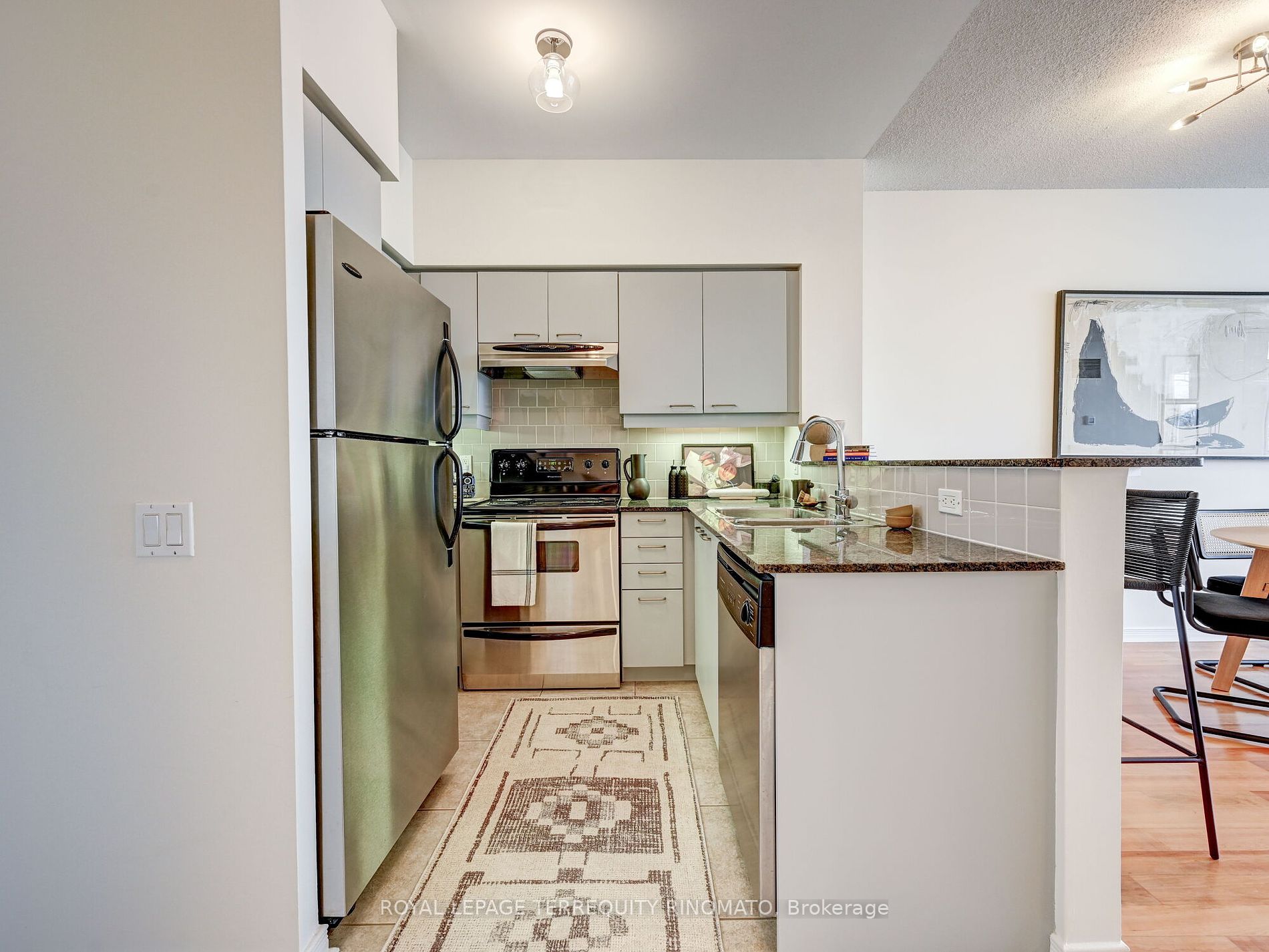 481 Rosewell Ave 21 Property Photo 14