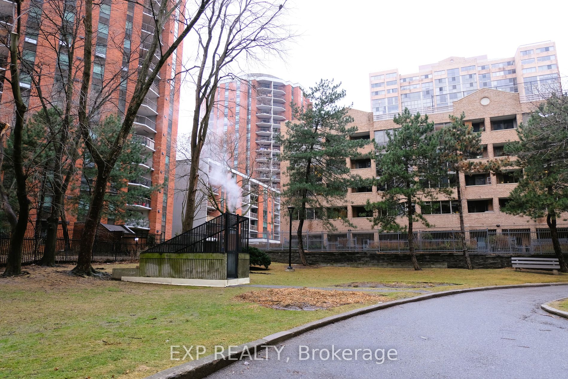 40 Homewood Ave 11 Property Photo 13