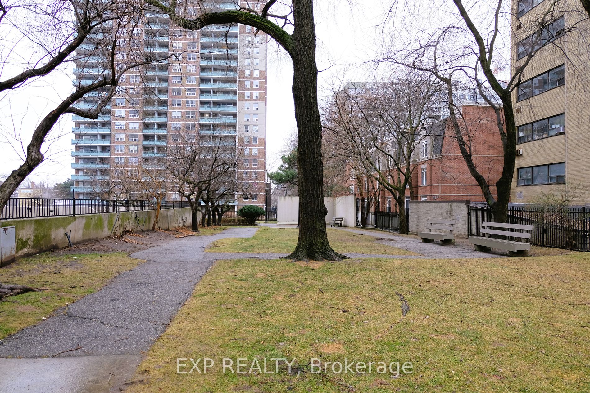 40 Homewood Ave 11 Property Photo 14