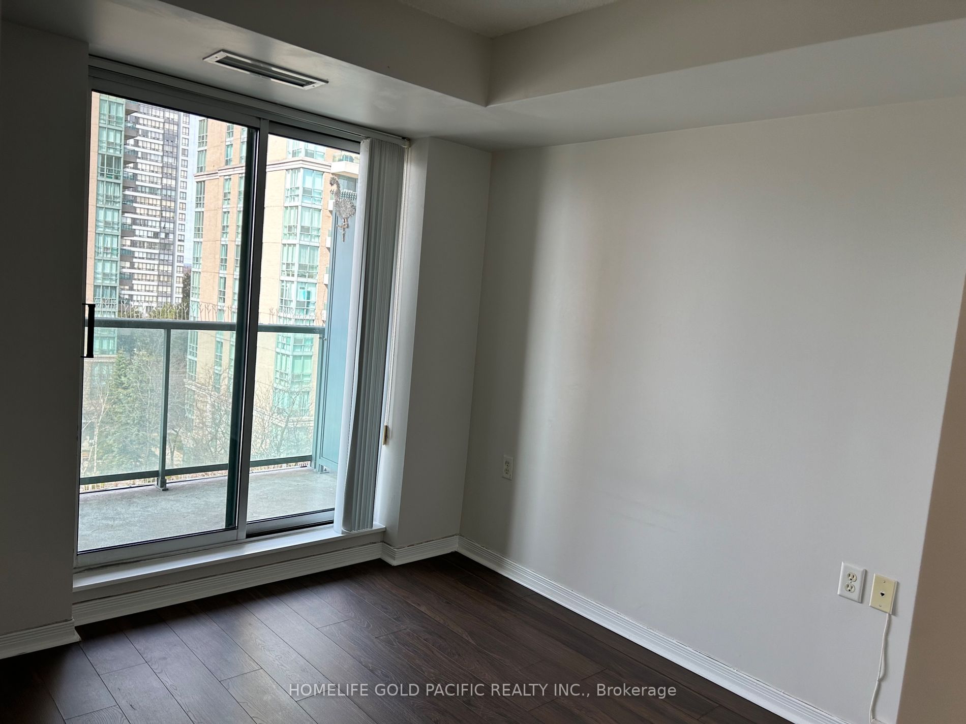 26 Olive Ave 7 Property Photo 14