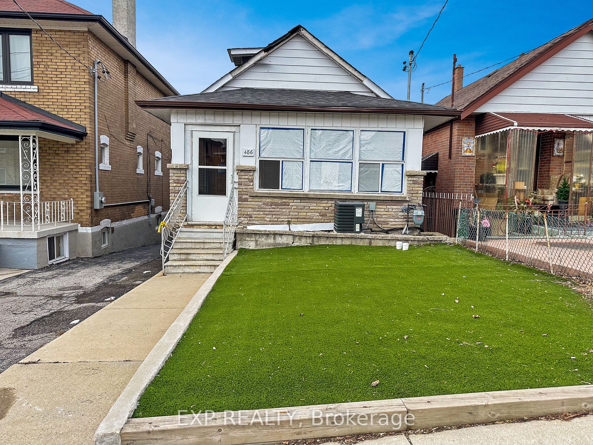 486 Northcliffe Blvd Property Photo 1