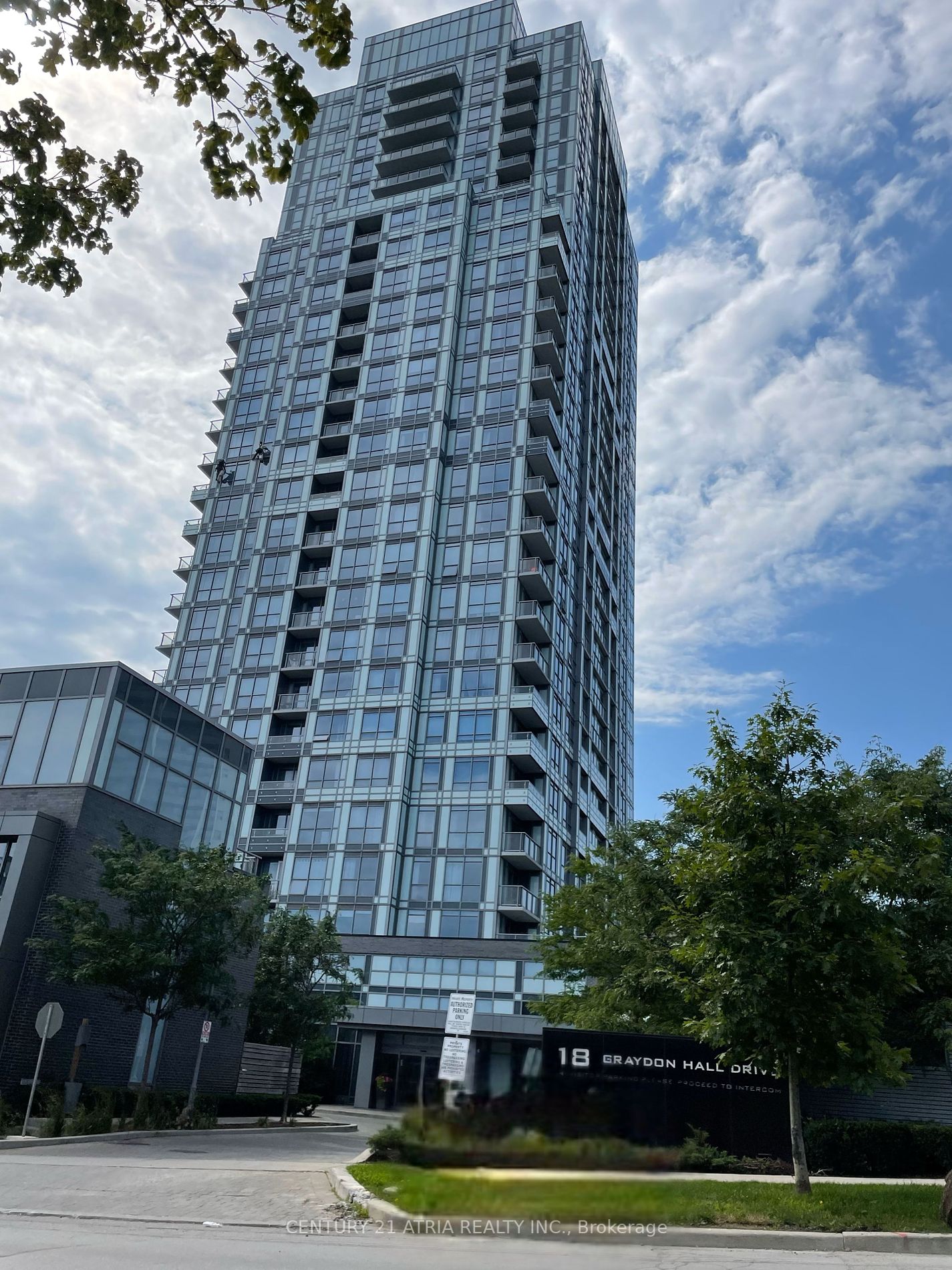18 Graydon Hall Dr 1 Property Photo 1
