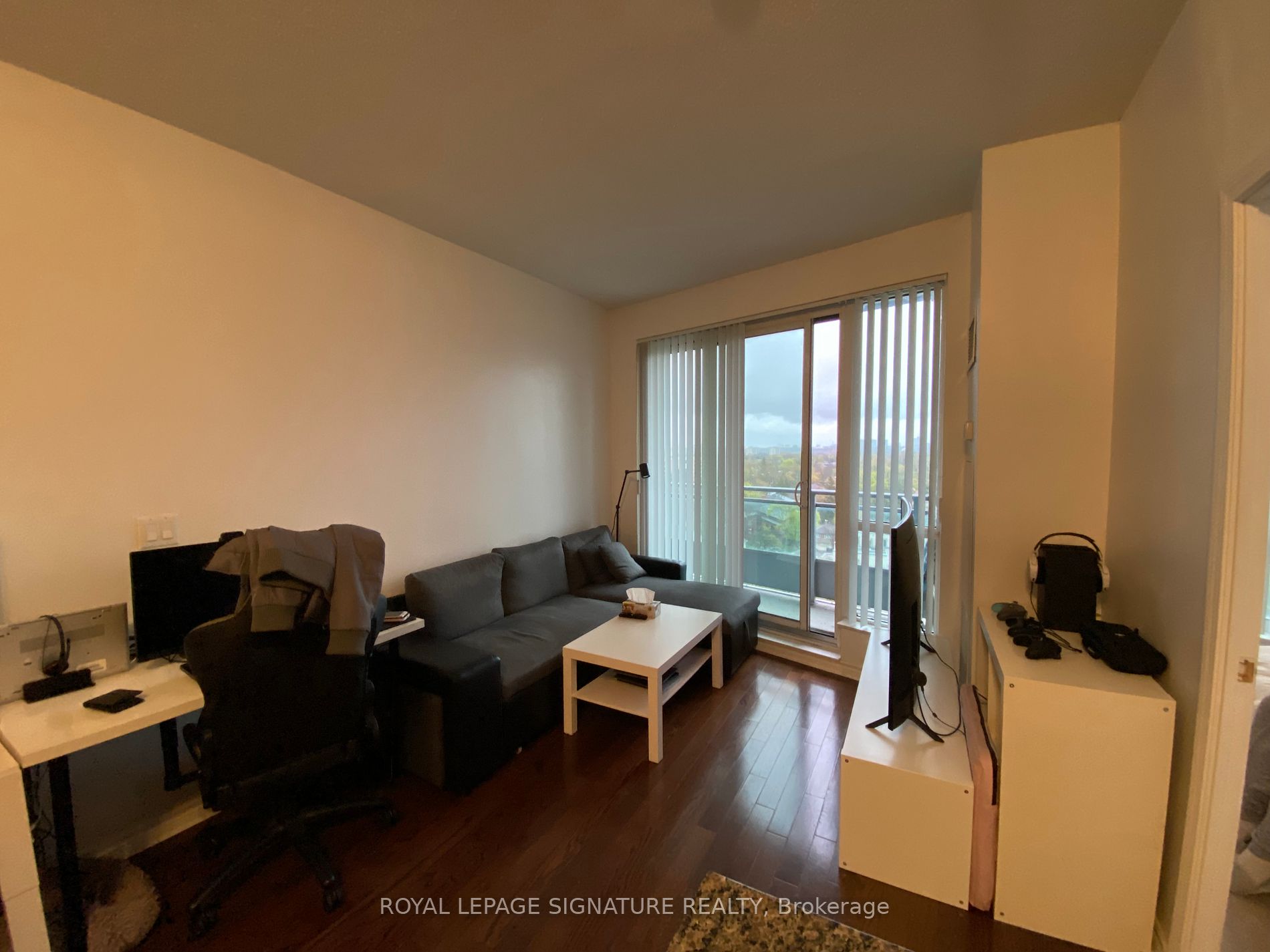 18 Holmes Ave 02 Property Photo 6