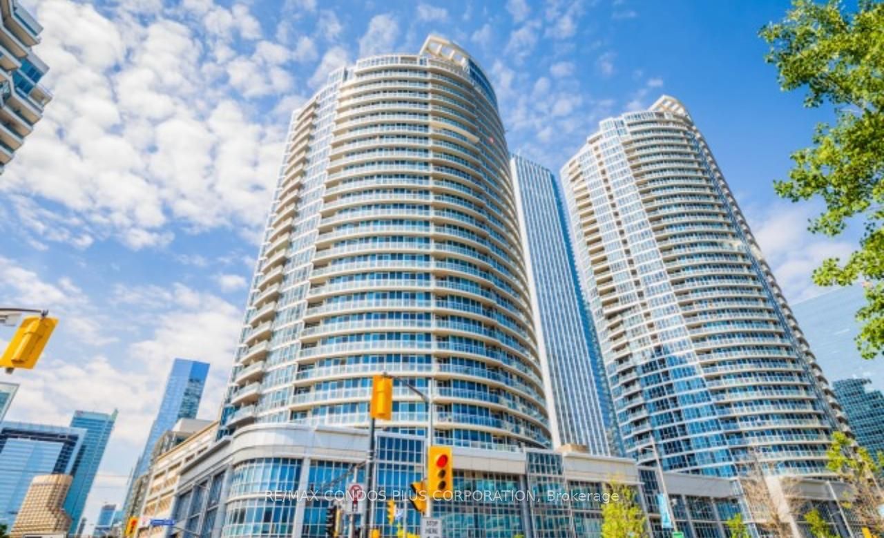 218 Queens Quay W 10 Property Photo 1