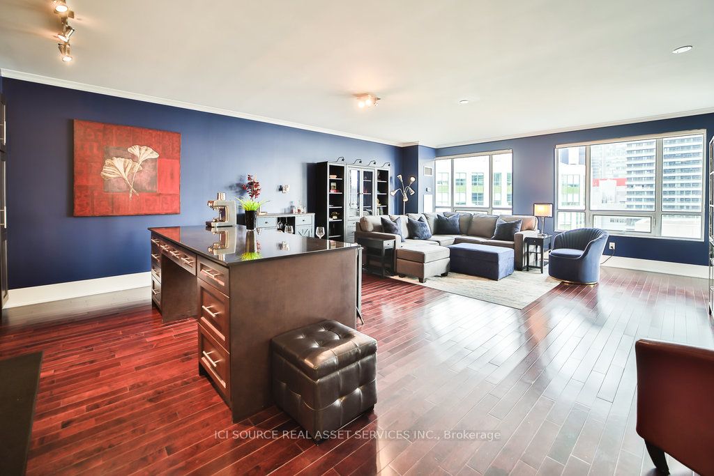 20 Blue Jays Way 4 Property Photo 1