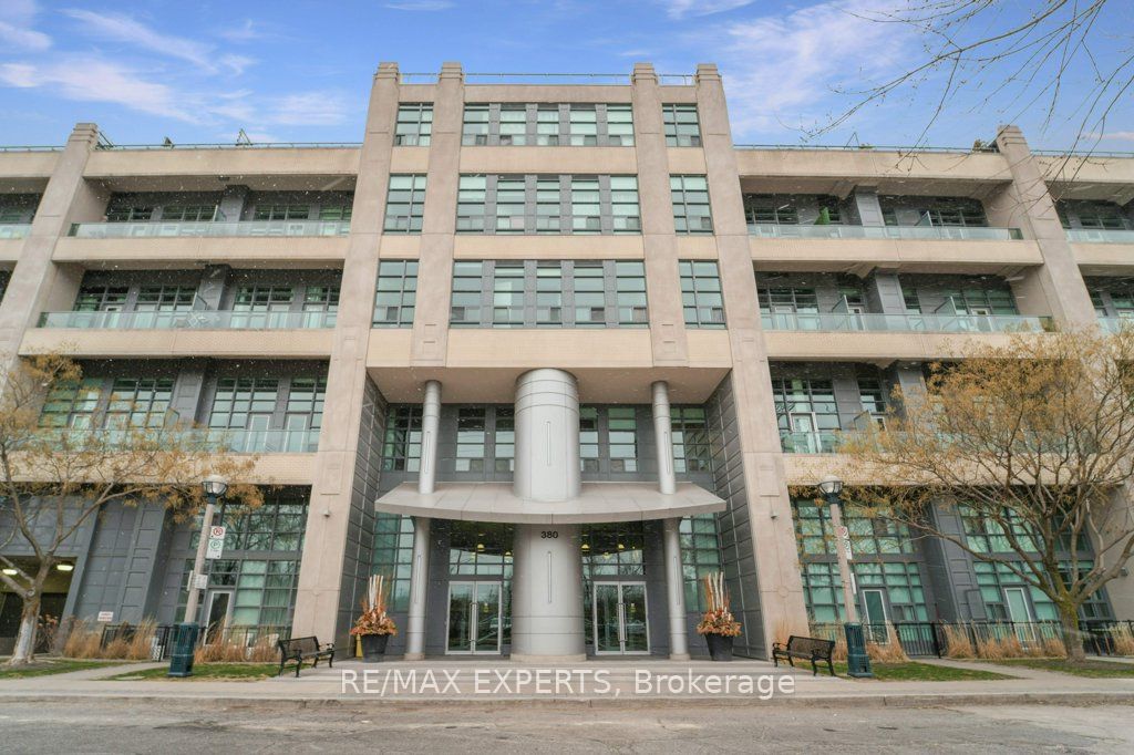 380 Macpherson Ave 38 Property Photo