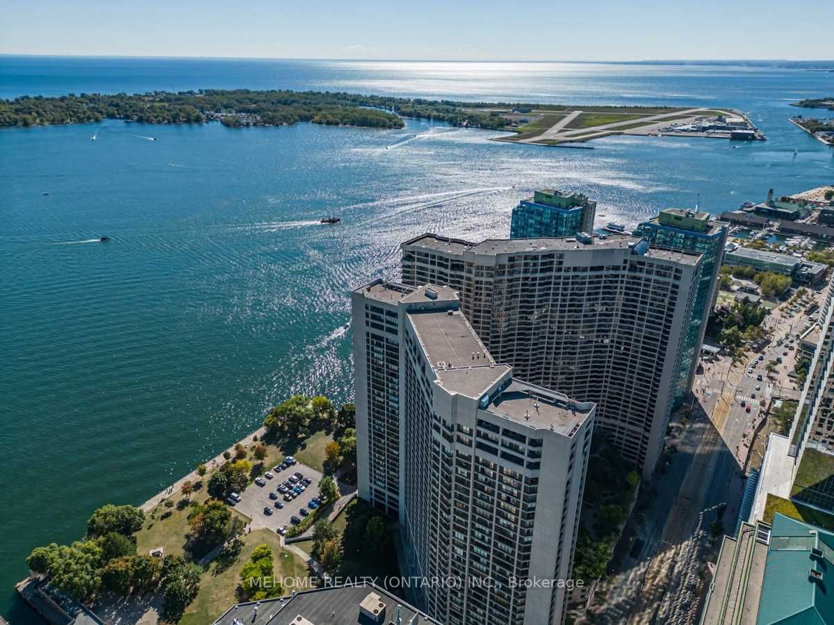 65 Harbour Sq 2908 Property Photo 1