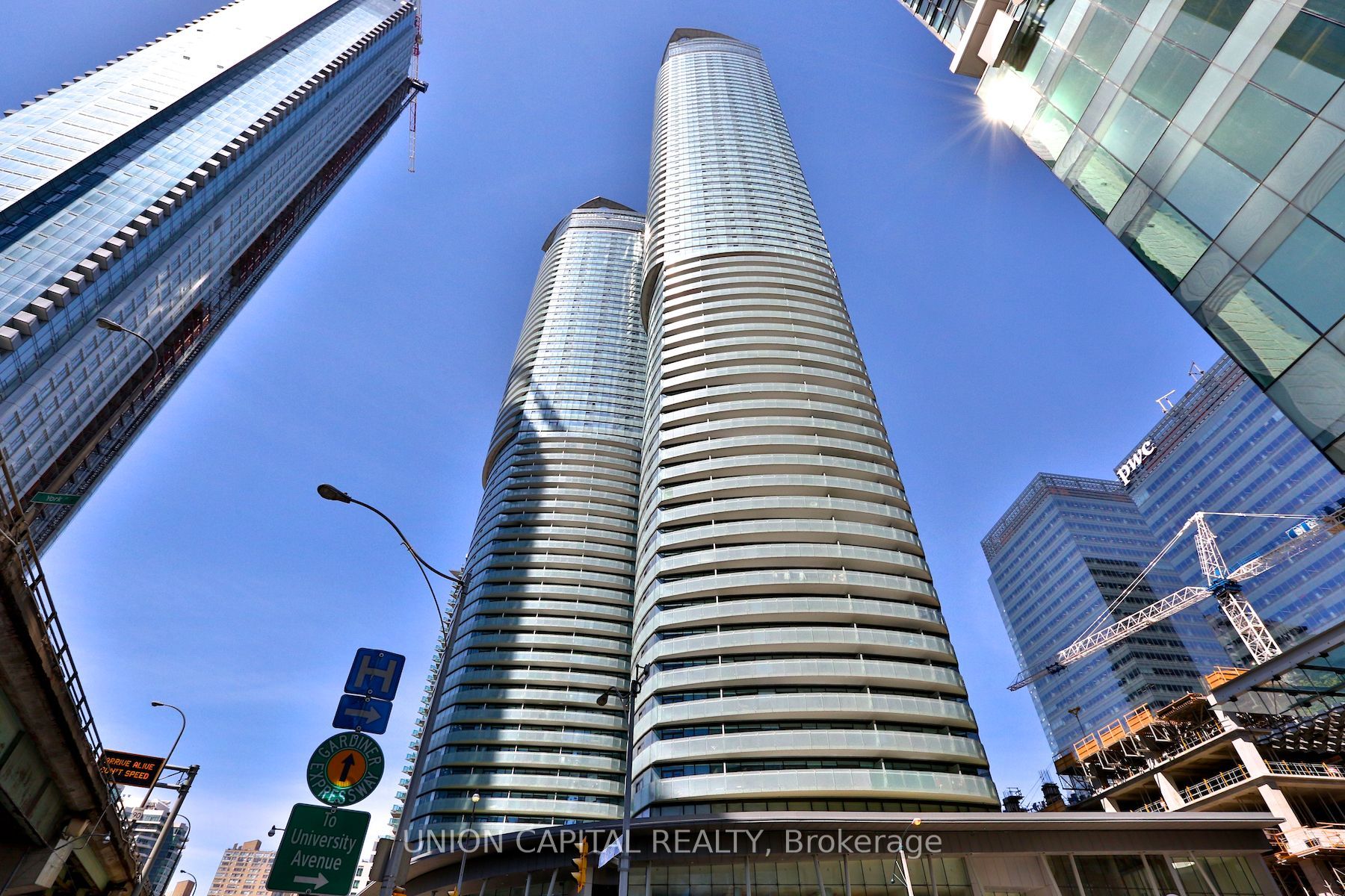 12 York St Property Photo 1