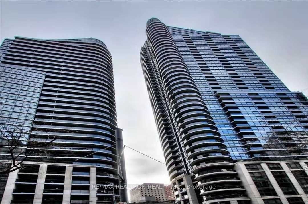 21 Carlton St 10 Property Photo 1