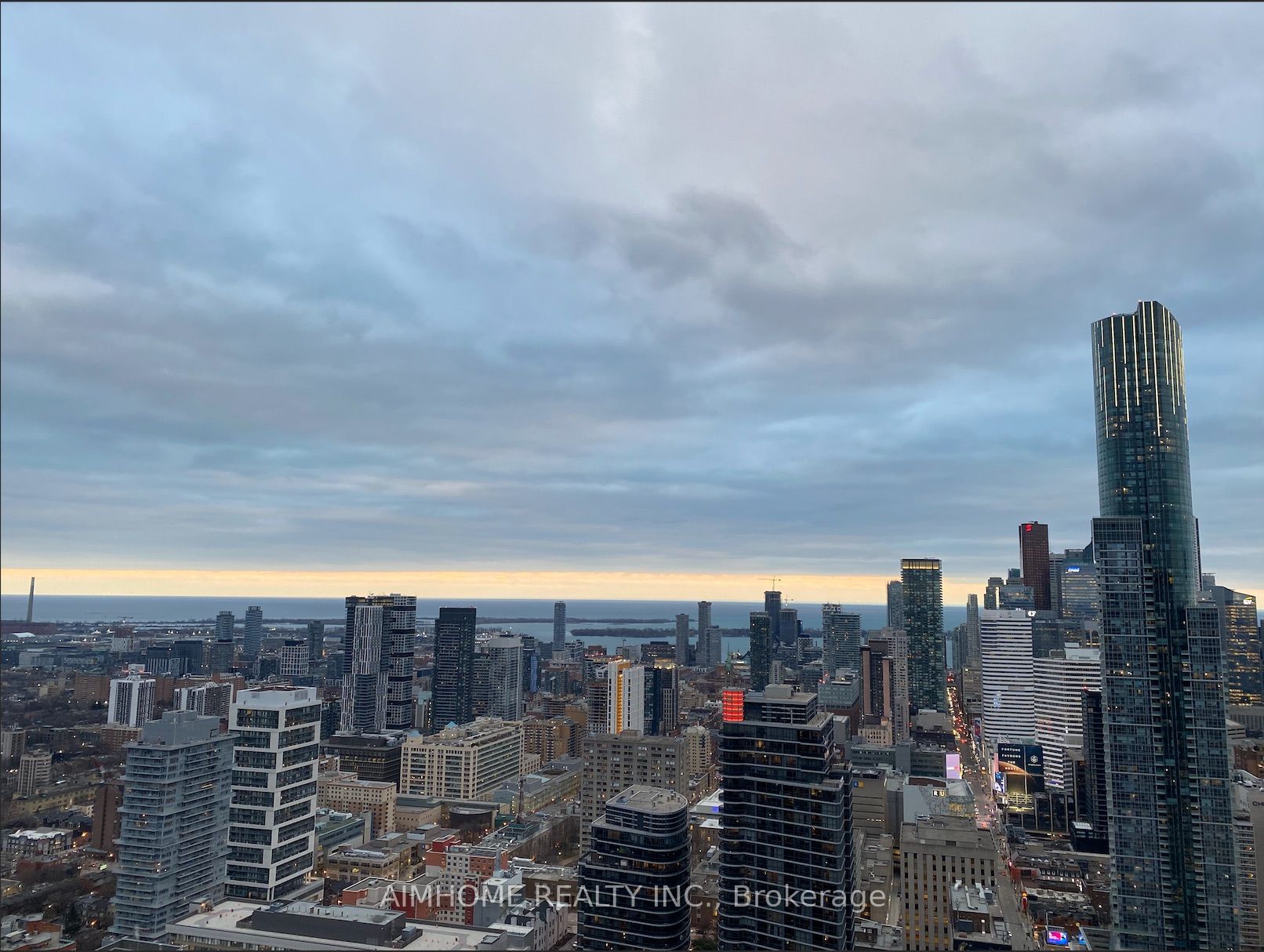 501 Yonge St 10 Property Photo 1