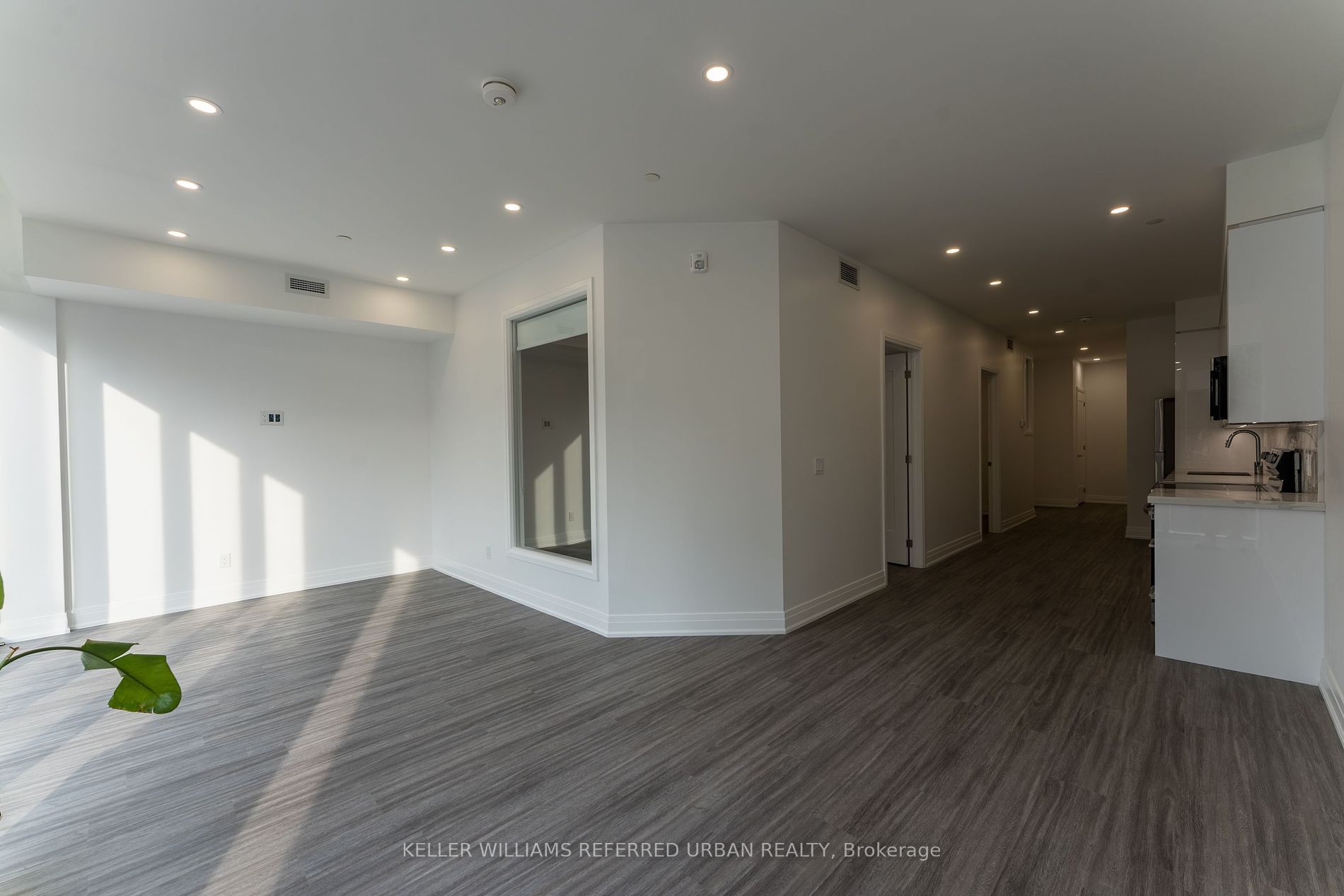 475 Queen St W 03 Property Photo 4