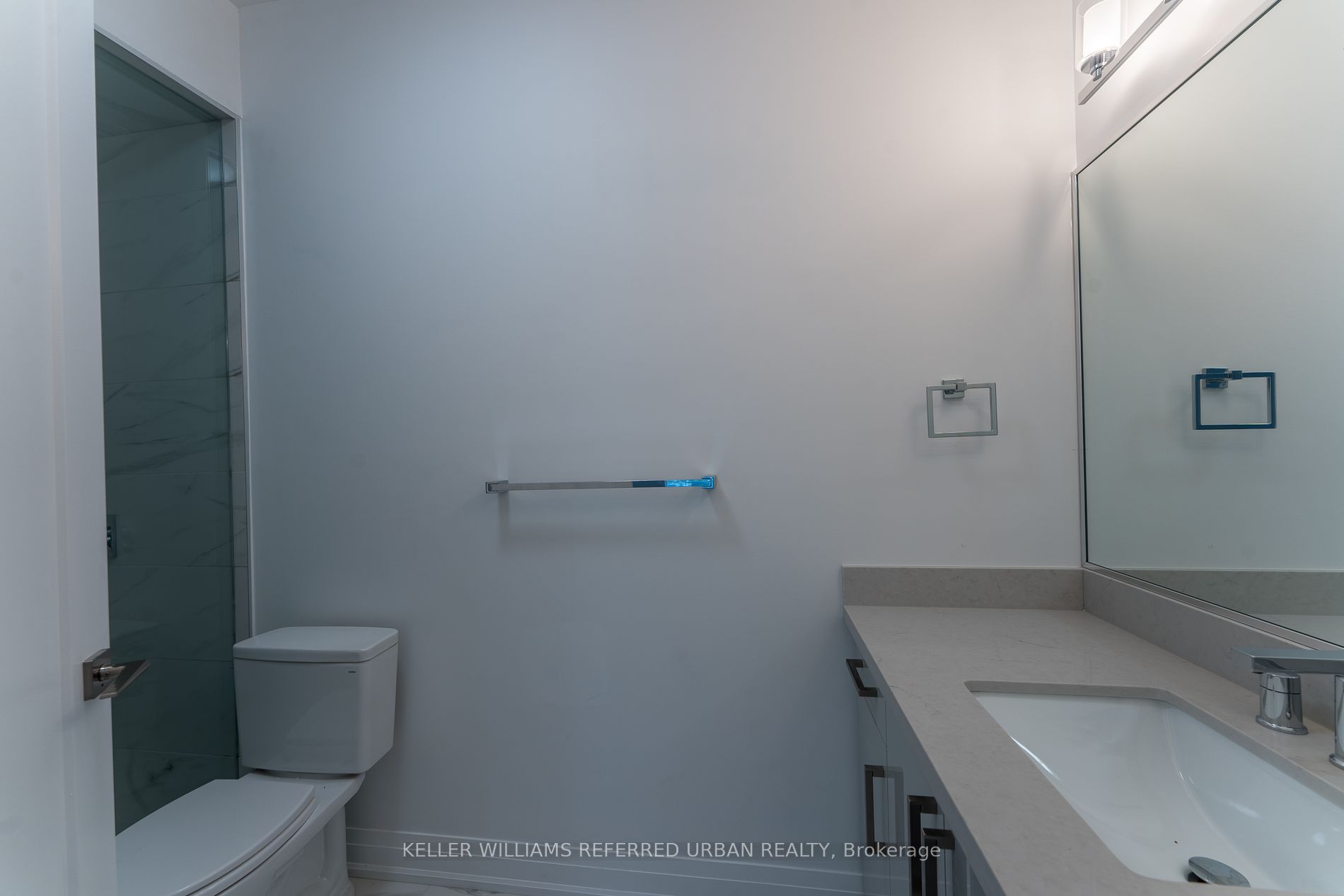 475 Queen St W 03 Property Photo 14