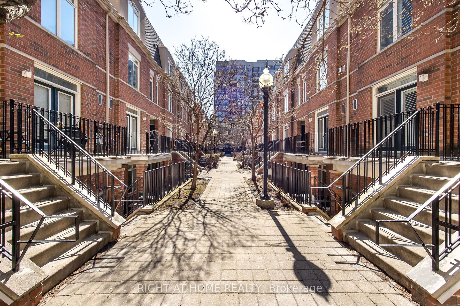 415 Jarvis St 363 Property Photo 1
