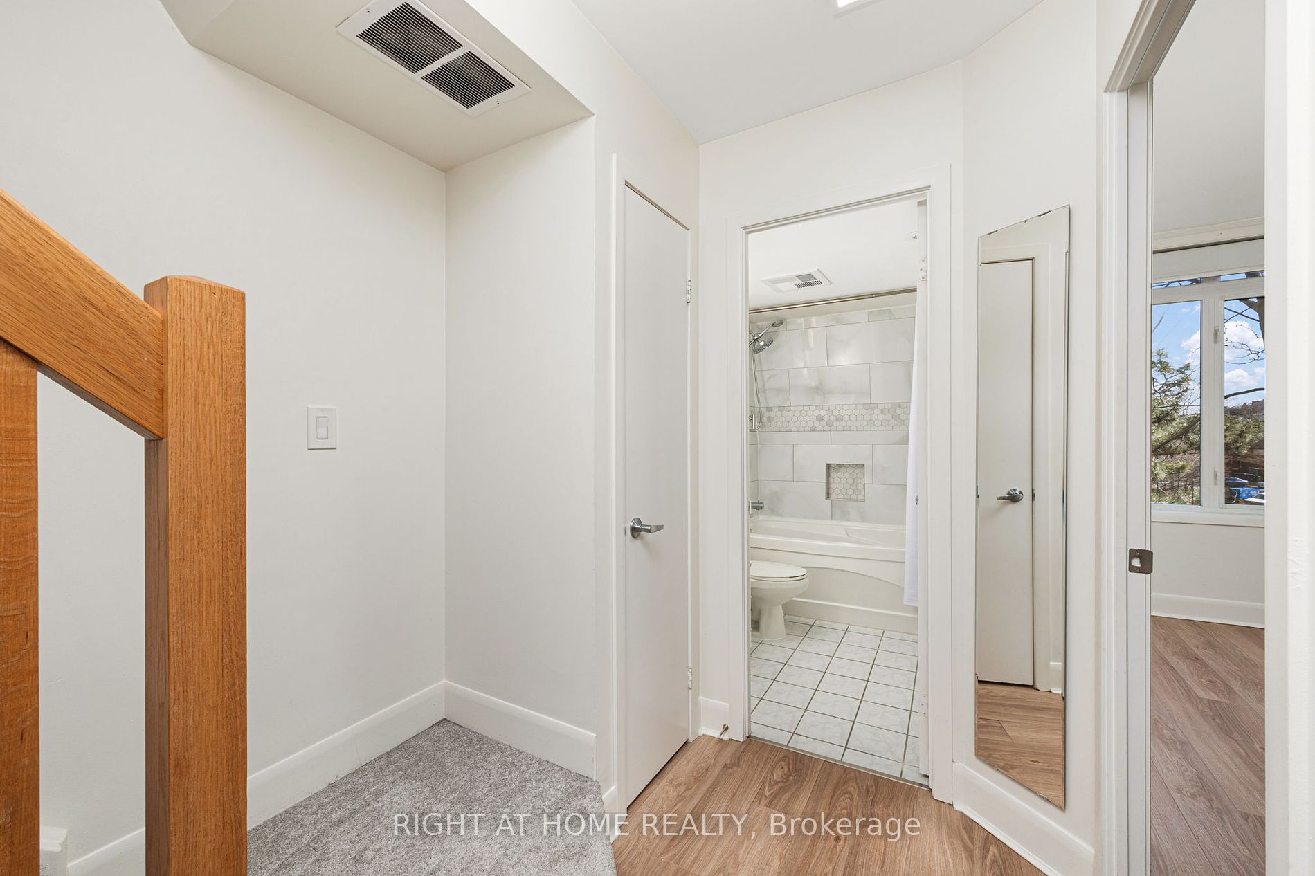 415 Jarvis St 363 Property Photo 14