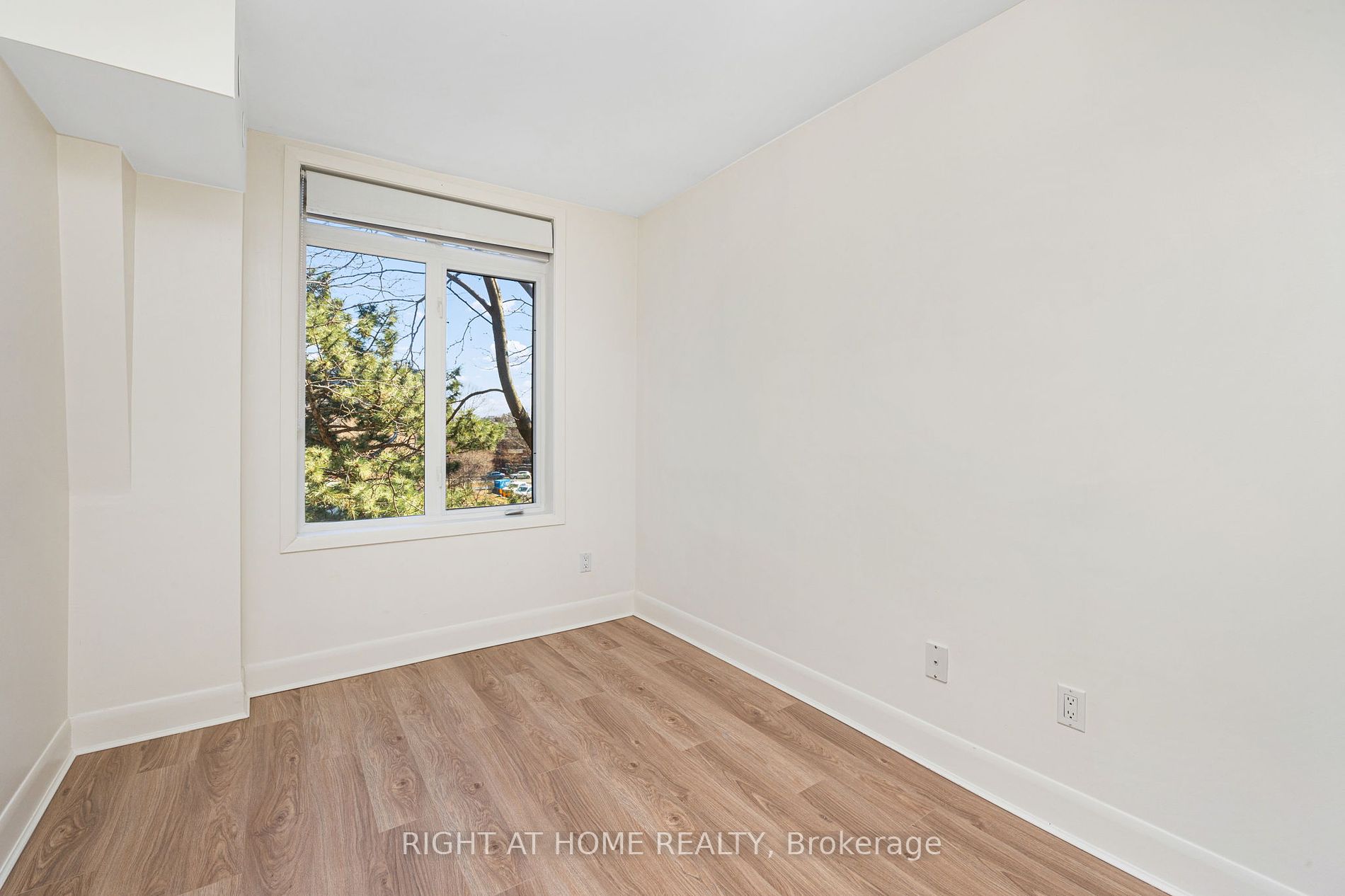 415 Jarvis St 363 Property Photo 18