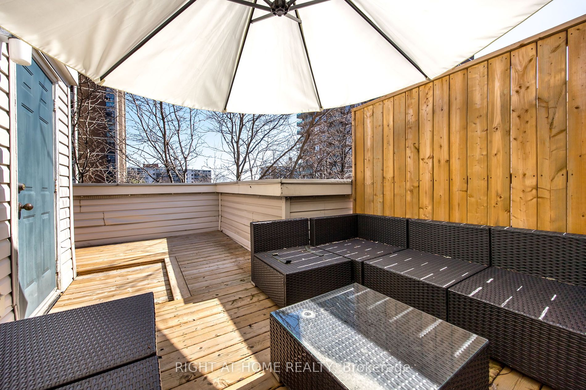 415 Jarvis St 363 Property Photo 25