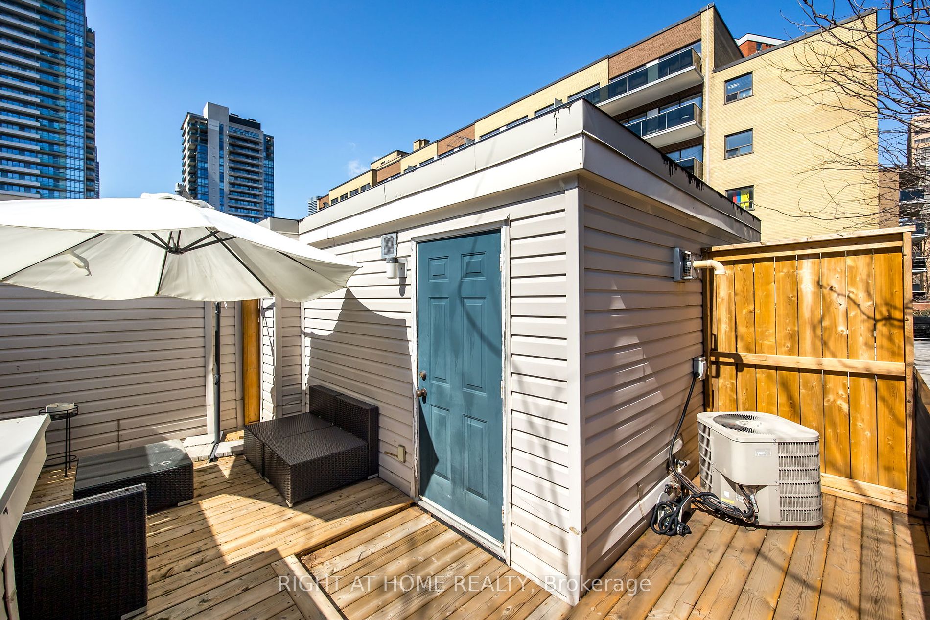 415 Jarvis St 363 Property Photo 27