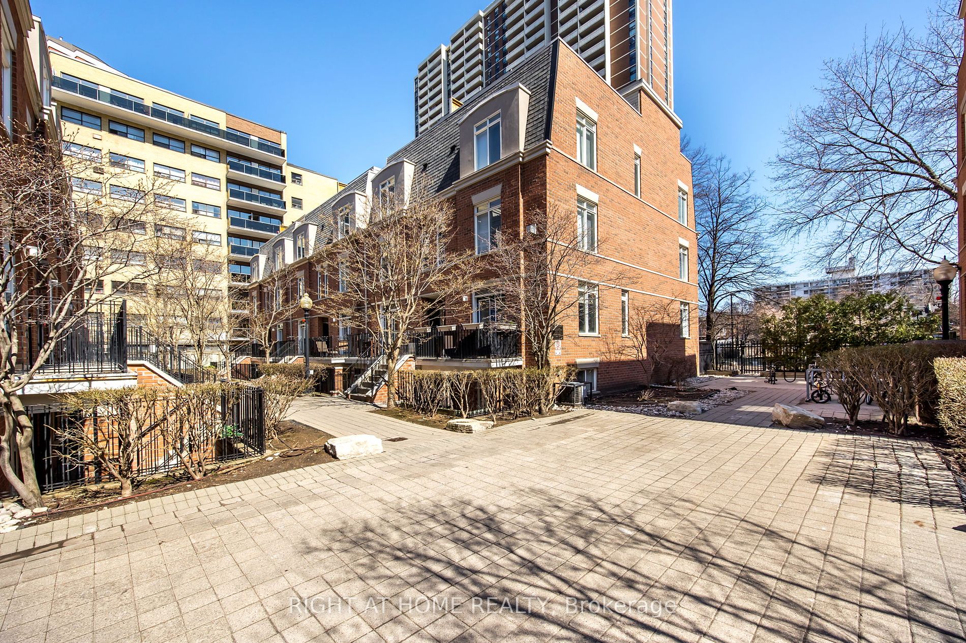 415 Jarvis St 363 Property Photo 30