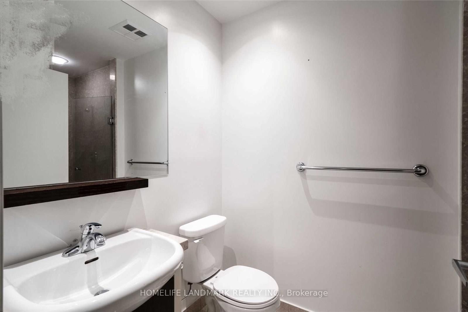 208 Queens Quay W 10 Property Photo 6