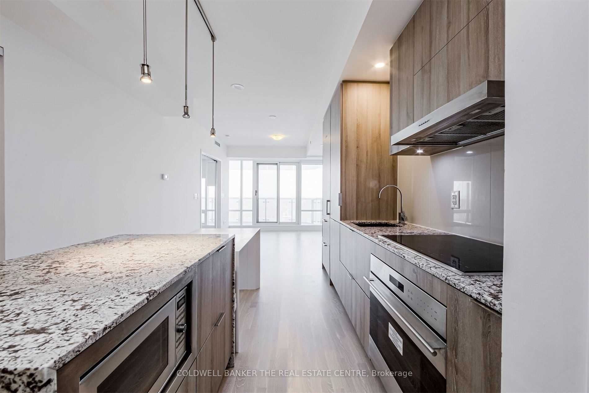 1 Bloor St E 7 Property Photo 4