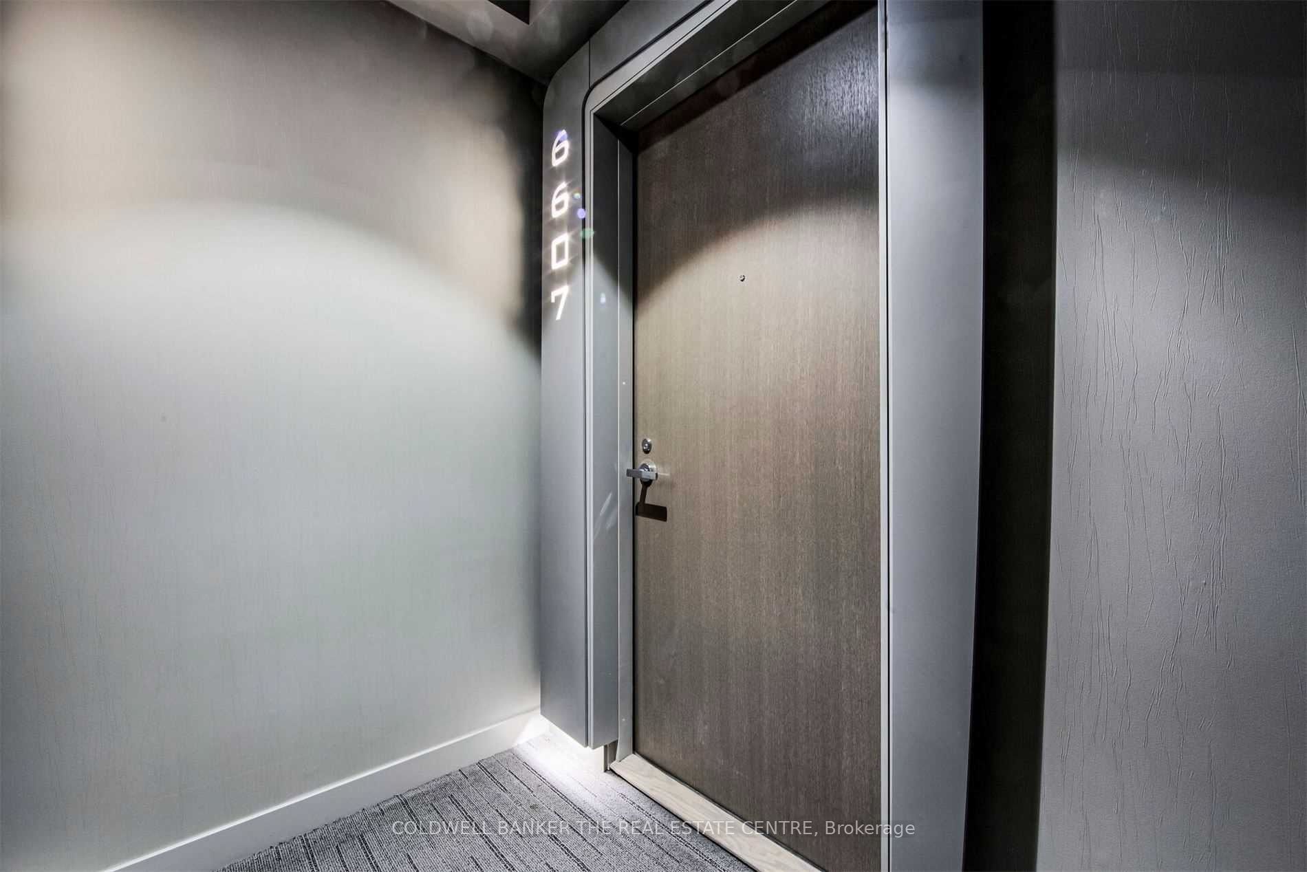 1 Bloor St E 7 Property Photo 26