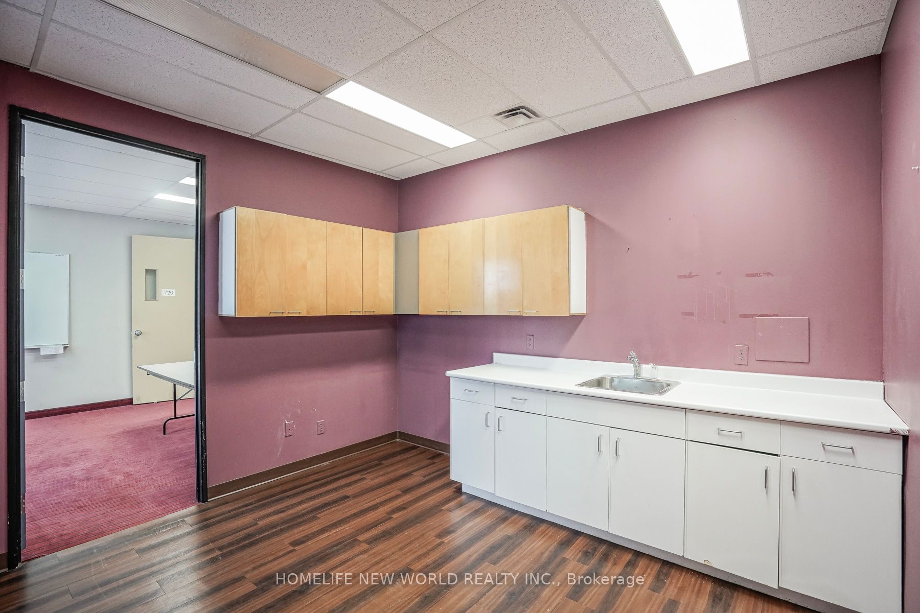 920 Yonge Street Level 7 Property Photo 16